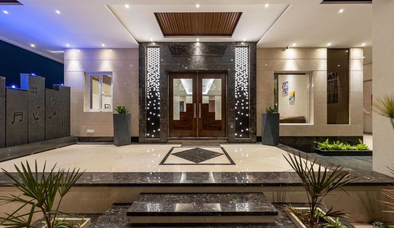 Grand Regal Hotell Chandoli Exteriör bild