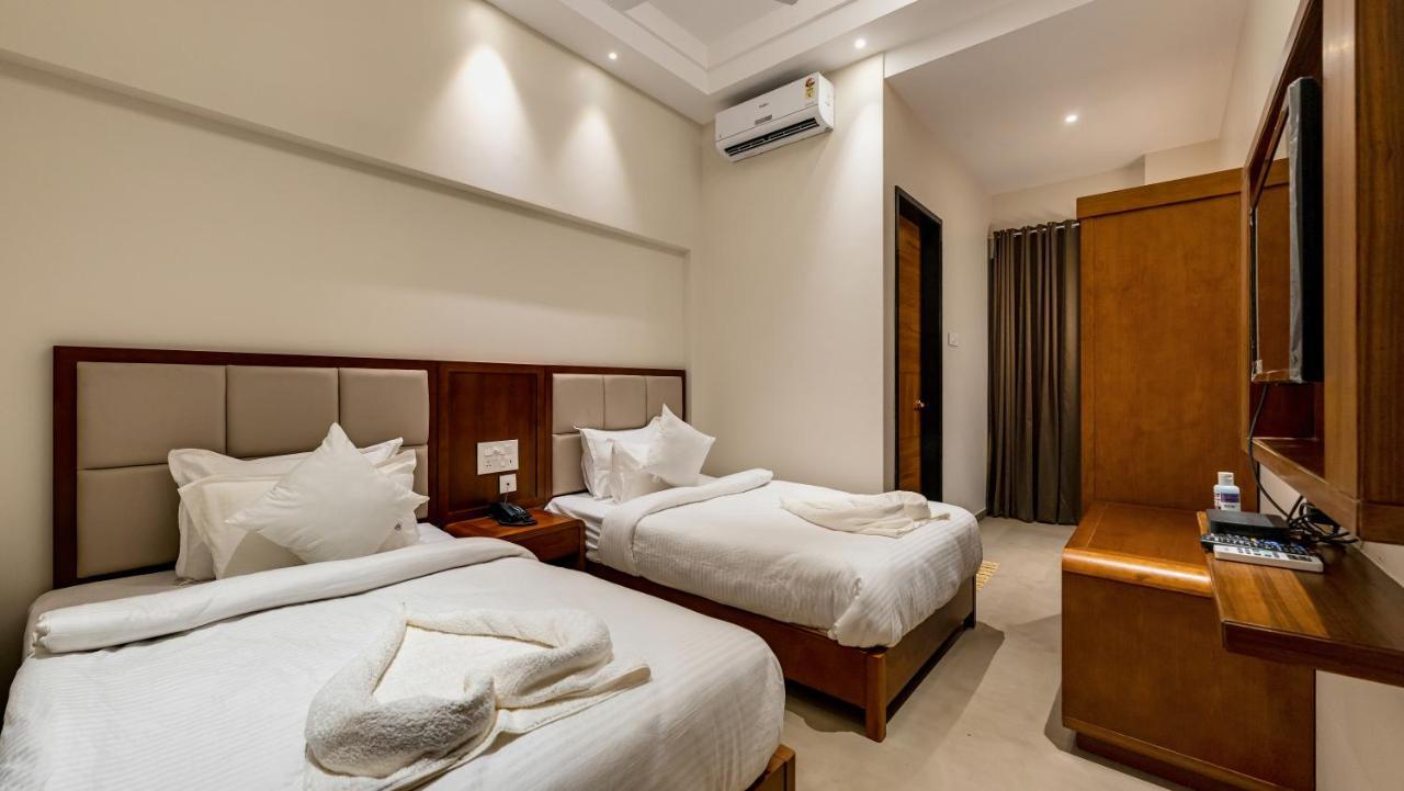 Grand Regal Hotell Chandoli Exteriör bild