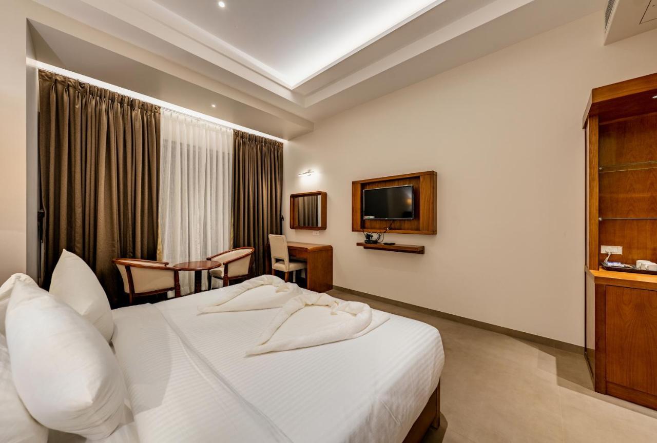 Grand Regal Hotell Chandoli Exteriör bild